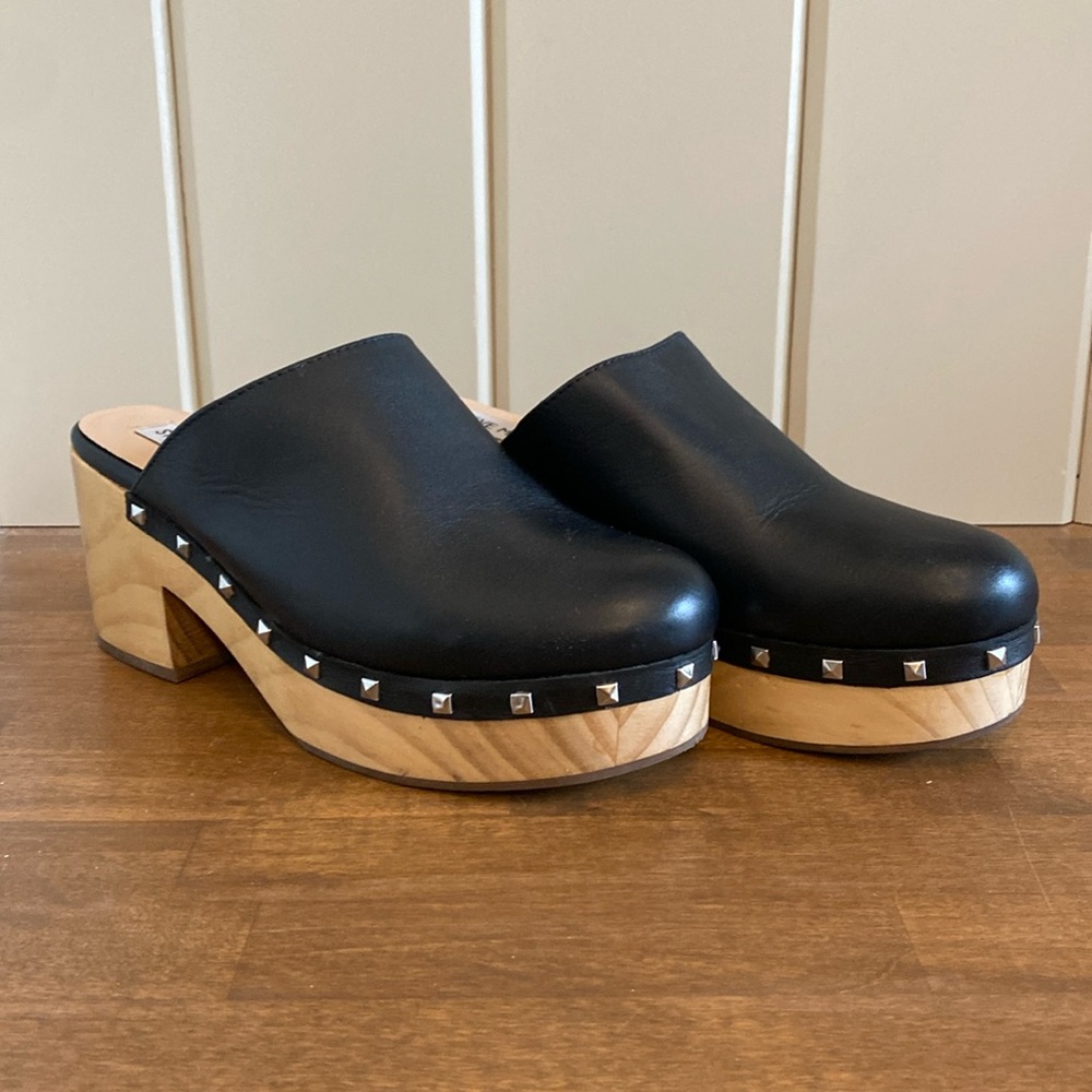 EUC Black Steve Madden Brooklyn heeled clog, size 7.5